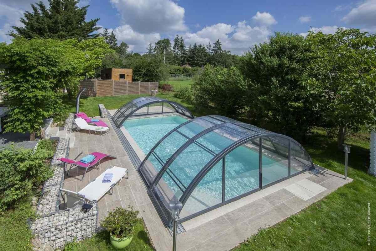 Au Coeur Du Bien-Etre, Gite Avec Piscine Chauffee Et Couverte, Spa, Sauna, Massages Monteaux Exterior photo