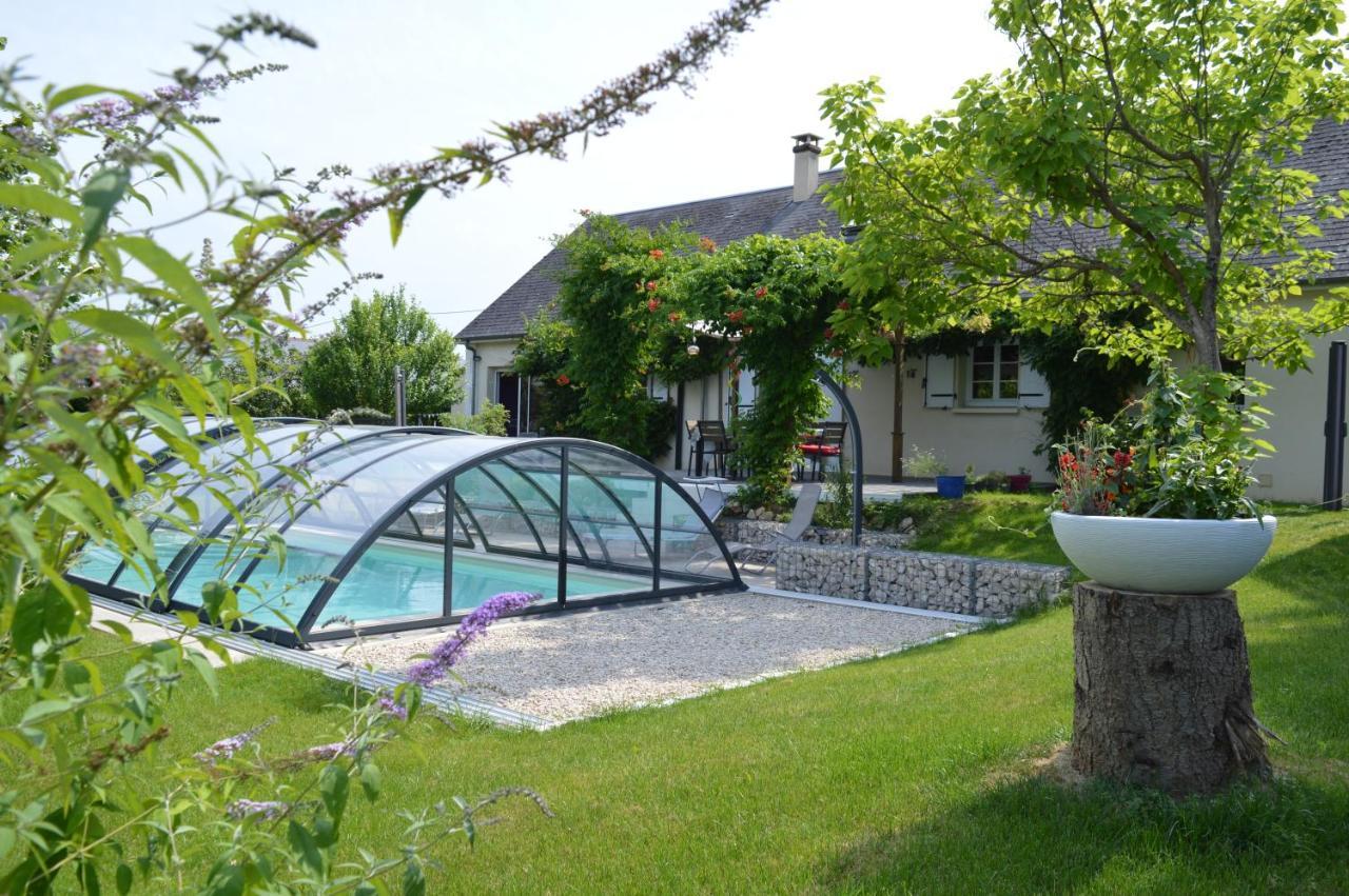Au Coeur Du Bien-Etre, Gite Avec Piscine Chauffee Et Couverte, Spa, Sauna, Massages Monteaux Exterior photo