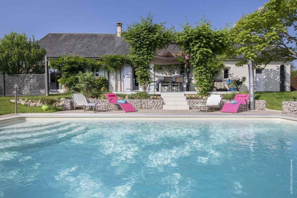 Au Coeur Du Bien-Etre, Gite Avec Piscine Chauffee Et Couverte, Spa, Sauna, Massages Monteaux Exterior photo
